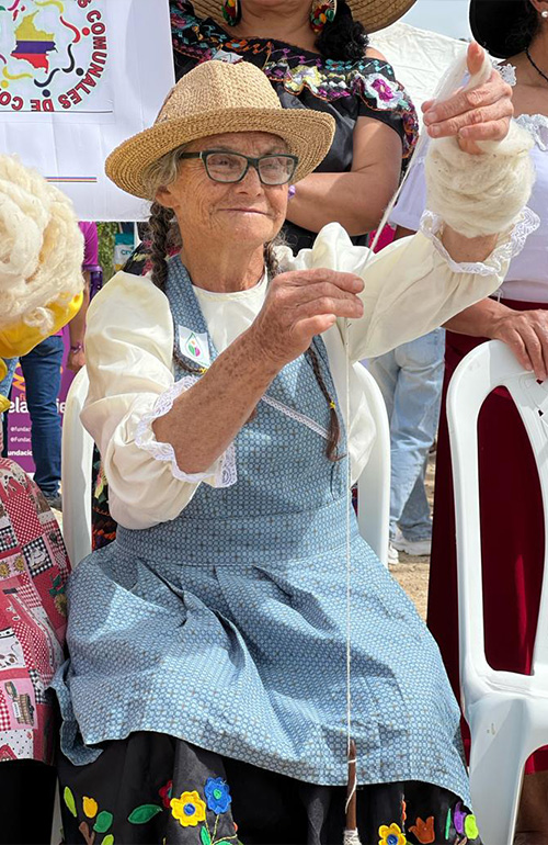 Evento-de-divulgación-del-FNFP-en-feria-relevante-del-sector-boyaca-3