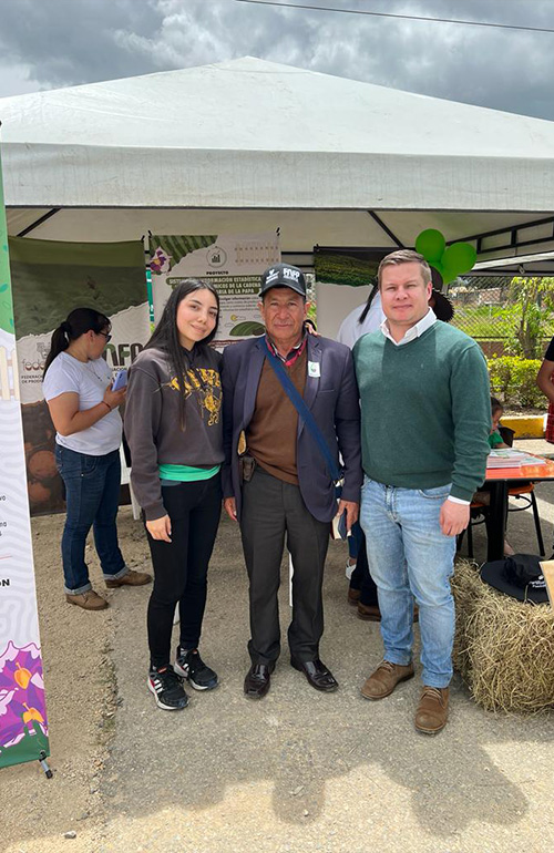 Evento-de-divulgación-del-FNFP-en-feria-relevante-del-sector-boyaca-5